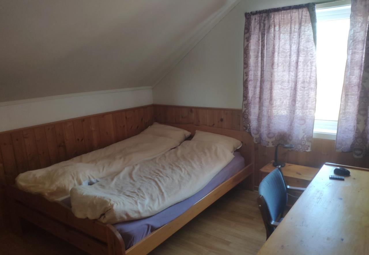 Airbnb And Booking At Postvegen 95 Vigra Bagian luar foto